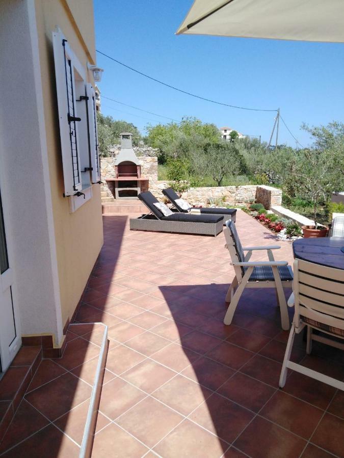 Long Island Olive Apartment Sali Bagian luar foto
